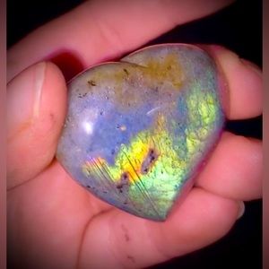 Flashy Labradorite Heart stone
